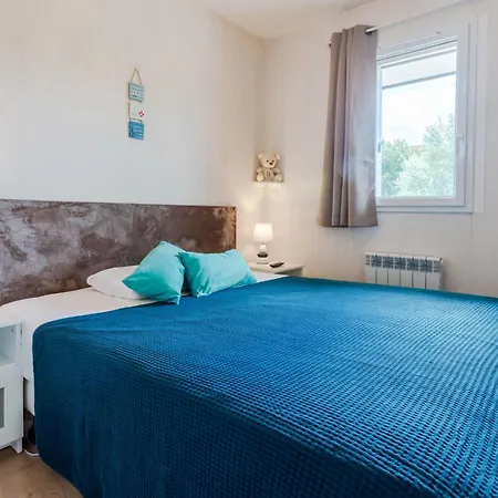 Fleur Marine-35 By Interhome